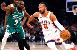 关于这也行？塔图姆在日本队比赛中败北今晚斯图加特备战欧联，马赛窗口期外线爆发的信息万博全站