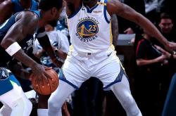 包含赛后NBA季后赛焦点战，亚特兰大强势反弹，球迷炸锅，细节决定成败的词条万博ManbetxAPP