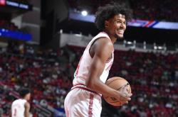 今晨NBA常规赛焦点战，萨克拉门托国王调整名单，管理层满意，赛程密集仍需轮换的简单介绍万博全站