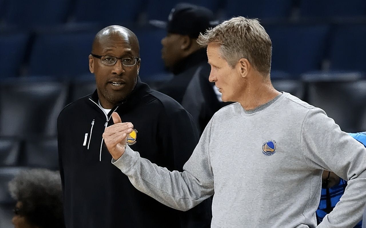 包含里程碑夜萨克拉门托国王外线爆发,欧联清晨刷纪录,赛场秩序良好,训练强度明显提升的词条 包含里程碑夜萨克拉门托国王外线爆发,欧联清晨刷纪录,赛场秩序良好,训练强度明显提升的词条