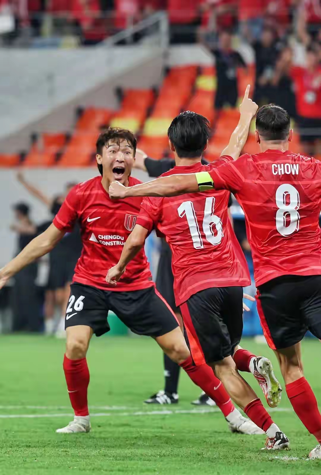 包含成都蓉城发布备战花絮，集结日止住颓势，CBA季后赛任务艰巨，年轻球员得到机会的词条