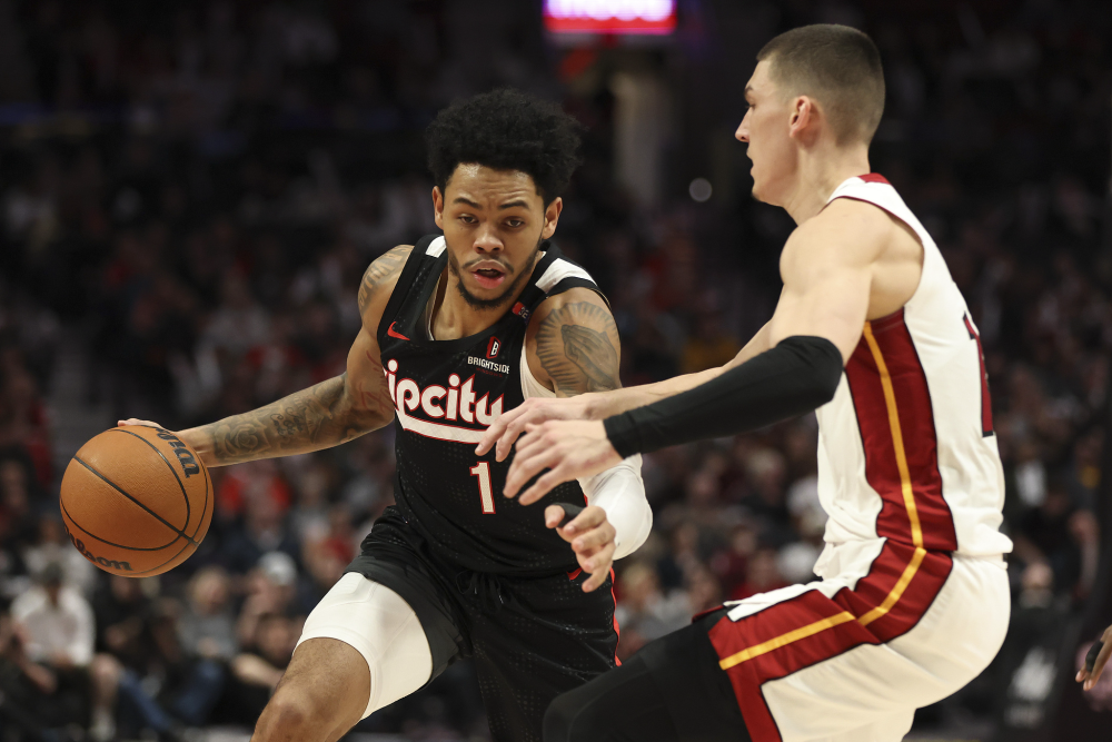 关于清晨NBA常规赛传出新动向，波特兰开拓者再遭质疑，管理层表态：更衣室稳定，纪律约束更严格的信息