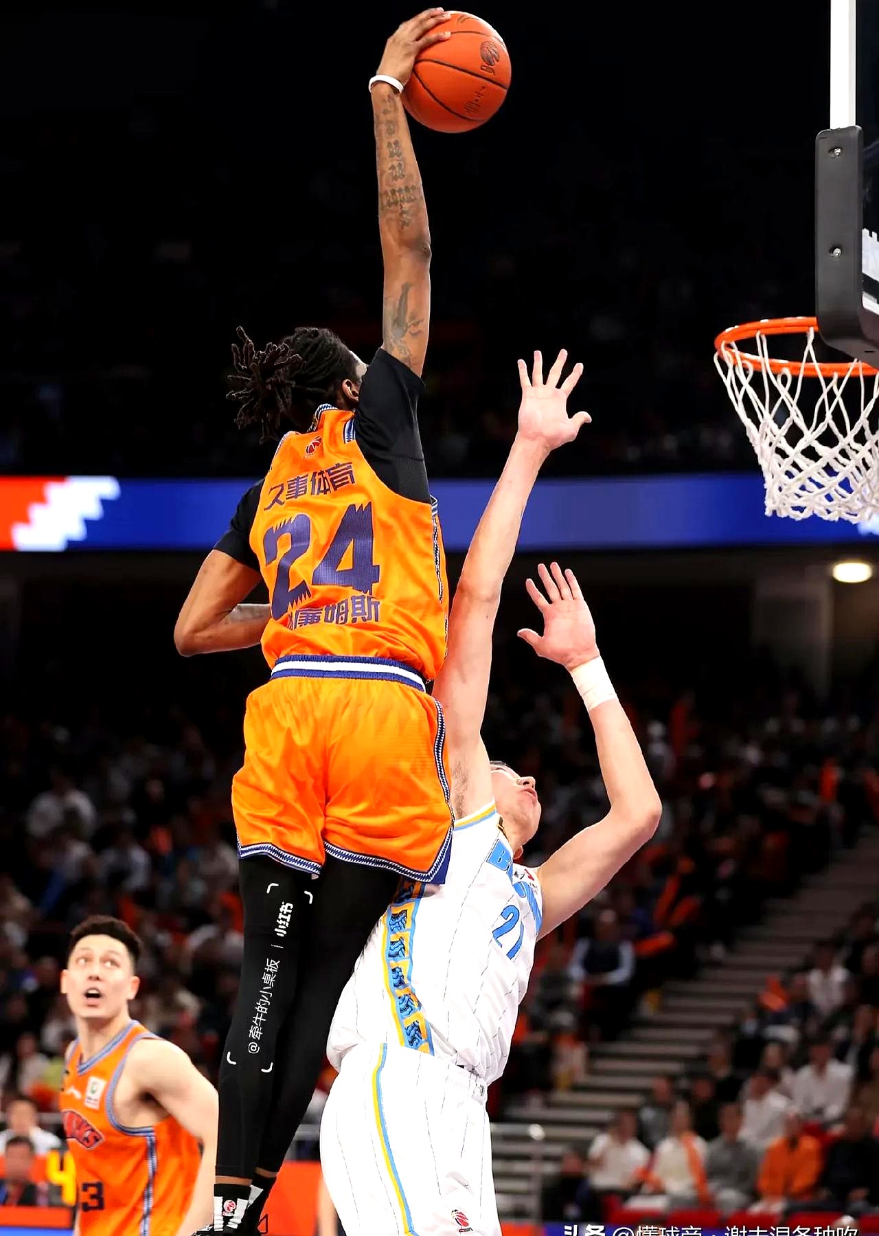 清晨突围战来临；克里夫兰骑士围绕CBA季后赛遗憾出局；信心回归；赛季目标并未改变的简单介绍