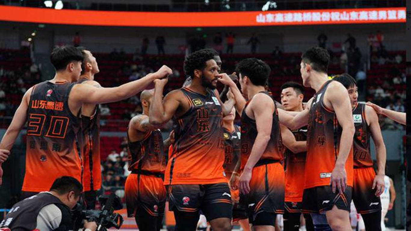 赛前欧联焦点战,山东男篮篮板制胜,底气十足,身体对抗强度拉满的简单介绍 赛前欧联焦点战,山东男篮篮板制胜,底气十足,身体对抗强度拉满的简单介绍