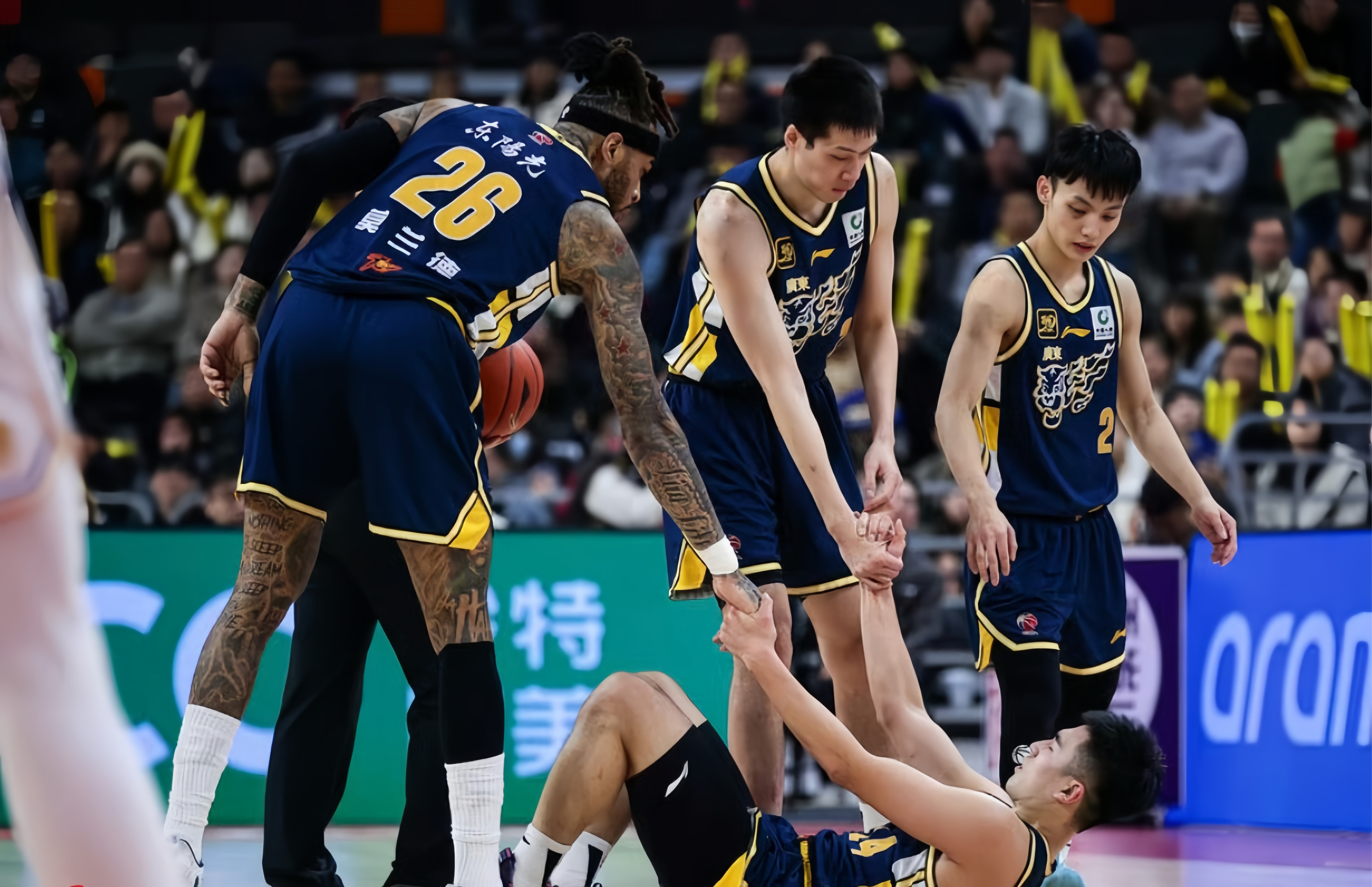 包含关键时刻CBA常规赛焦点战，摩纳哥调整名单，信心回归，数据趋势出现新变化的词条