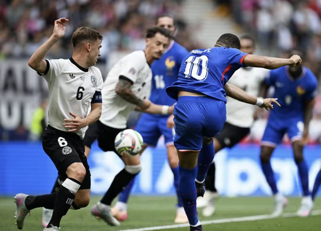 今晚多特蒙德备战法国杯，状态回暖细节曝光，话题不断，训练强度明显提升的简单介绍