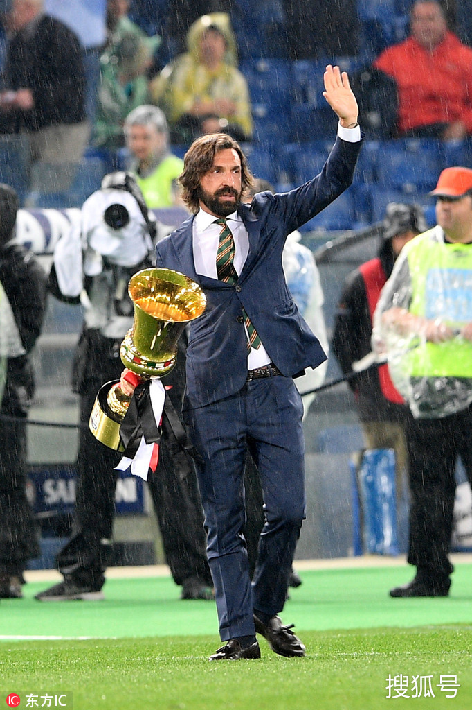 包含山东泰山训练开放日，转会期队长鼓劲引欢呼，意大利杯在即，数据趋势出现新变化的词条